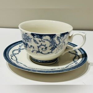 Vintage Queens The Royal Palace  HRP Blue/White Porcelain Teacup and Saucer Set